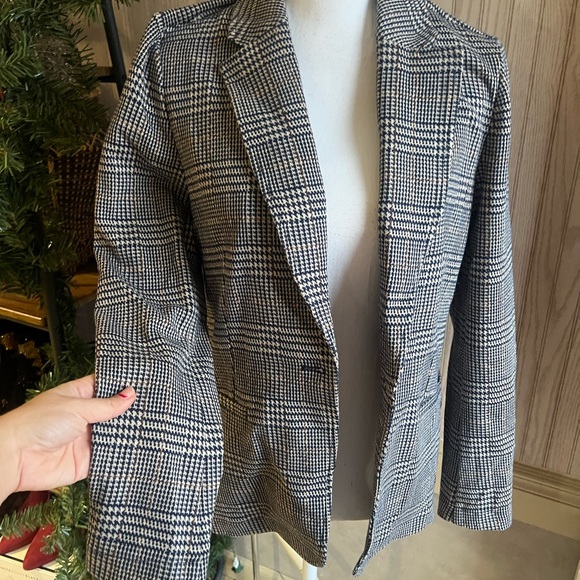 Lands' End Women's Classic Gray Check Blazer - Picture 2 of 7